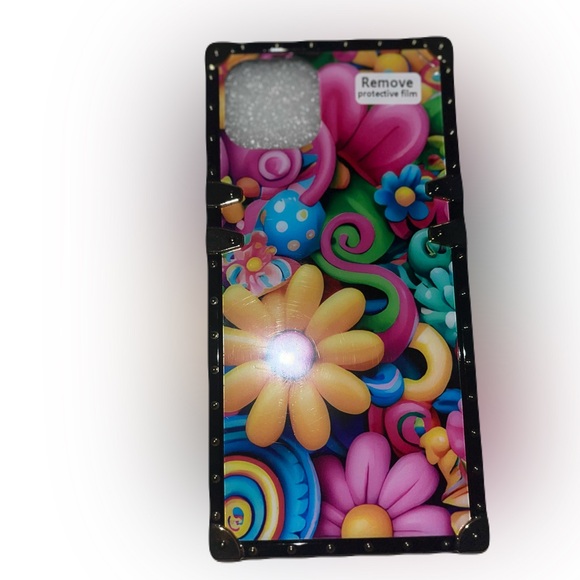 iPhone 13 Squared Colorful Floral Prints Silicone Soft Case NWT - Picture 4 of 8